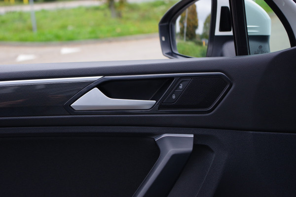 Volkswagen Tiguan 1.4 TSI 150 PK 4Motion Automaat R-Line Highline, Trekhaak, Camera, LED, Winterpakket Volkswagen Tiguan 1.4 TSI 150 PK 4Motion Automaat R-Line Highline, Trekhaak, Camera, LED, Winterpakket