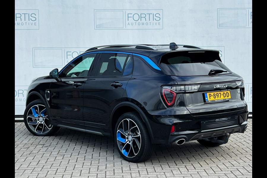 Lynk & Co 01 1.5 4X ZWART OP VOORRAAD! NL AUTO | TREKHAAK | CAMERA | PANO |