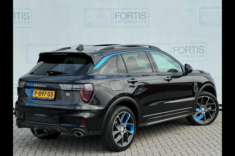 Lynk & Co 01 1.5 4X ZWART OP VOORRAAD! NL AUTO | TREKHAAK | CAMERA | PANO |