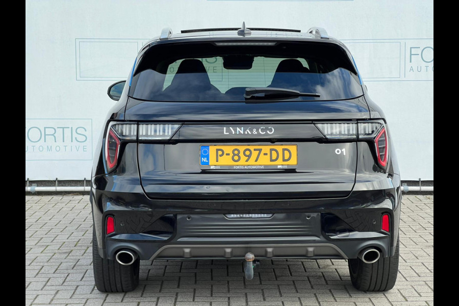 Lynk & Co 01 1.5 4X ZWART OP VOORRAAD! NL AUTO | TREKHAAK | CAMERA | PANO |