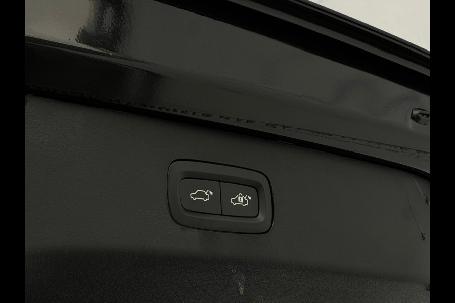 Lynk & Co 01 1.5 4X ZWART OP VOORRAAD! NL AUTO | TREKHAAK | CAMERA | PANO |