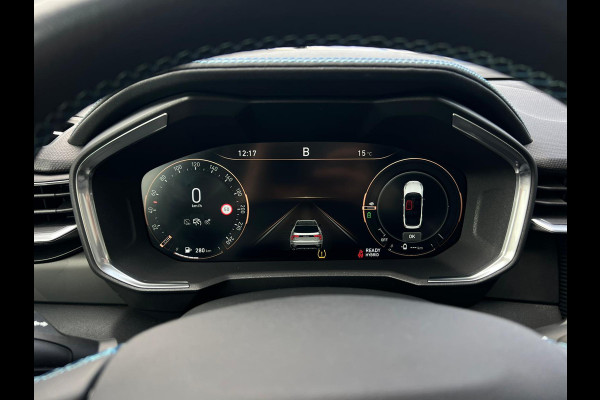 Lynk & Co 01 1.5 4X ZWART OP VOORRAAD! NL AUTO | TREKHAAK | CAMERA | PANO |