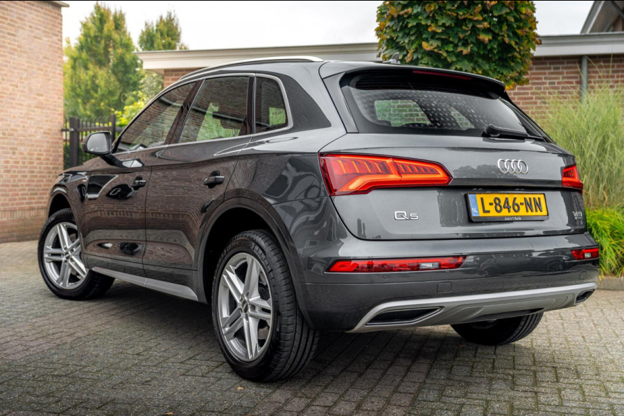 Audi Q5 2.0 TFSI Quattro Sport S Line Edition 252 PK Aut. Pano Stoelverwarming Xenon 19''