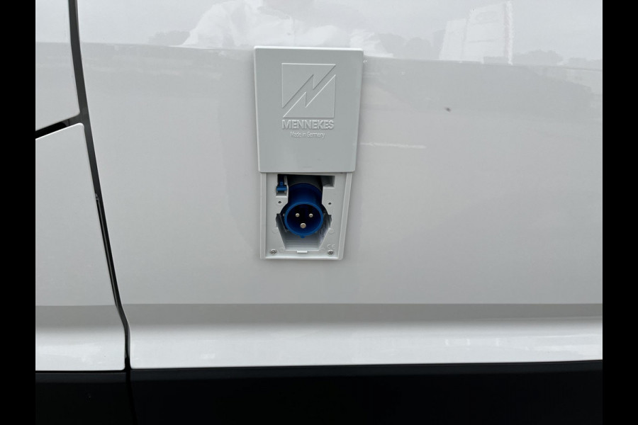 Volkswagen Crafter 35 2.0 TDI L3H3 Highline 140 pk AUTOMAAT Koelwagen Vrieswagen Tot -15 graden| NAV | PDC | CAMERA