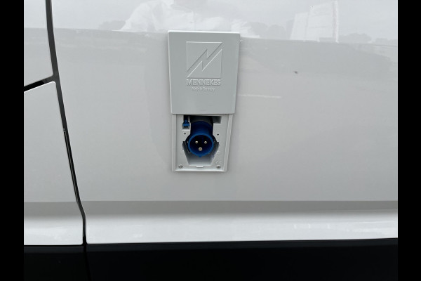 Volkswagen Crafter 35 2.0 TDI L3H3 Highline 140 pk AUTOMAAT Koelwagen Vrieswagen Tot -15 graden| NAV | PDC | CAMERA