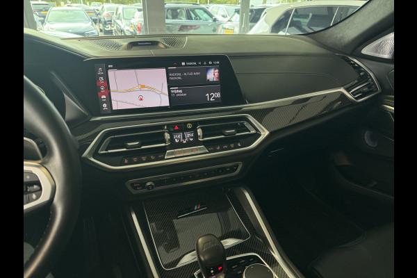 BMW X6 M Competition / Trekhaak / Panoramadak / 360Camera / Head-up / Rear Entertainment / Bowers & Wilkens / 22'' / Softclose / Intr.voorverwarming / Carbon intr. / Stoelventilatie / Stuur+Stoelverwarming / DAB