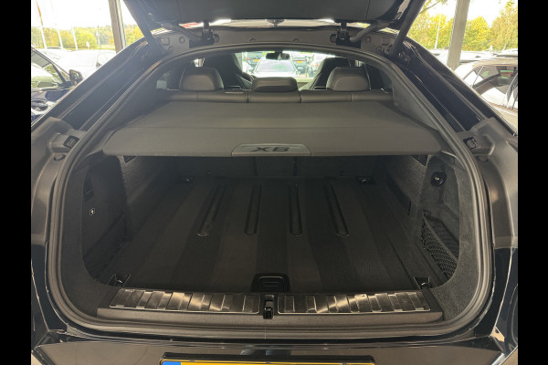 BMW X6 M Competition / Trekhaak / Panoramadak / 360Camera / Head-up / Rear Entertainment / Bowers & Wilkens / 22'' / Softclose / Intr.voorverwarming / Carbon intr. / Stoelventilatie / Stuur+Stoelverwarming / DAB