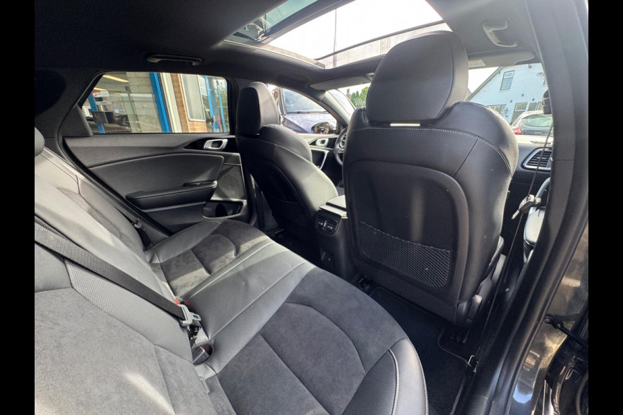 Kia ProCeed 1.0 T-GDi GT-Line 2024 PANO NAVI NAP BTW 1e Eig! Kia ProCeed 1.0 T-GDi GT-Line 2024 PANO NAVI NAP BTW 1e Eig!