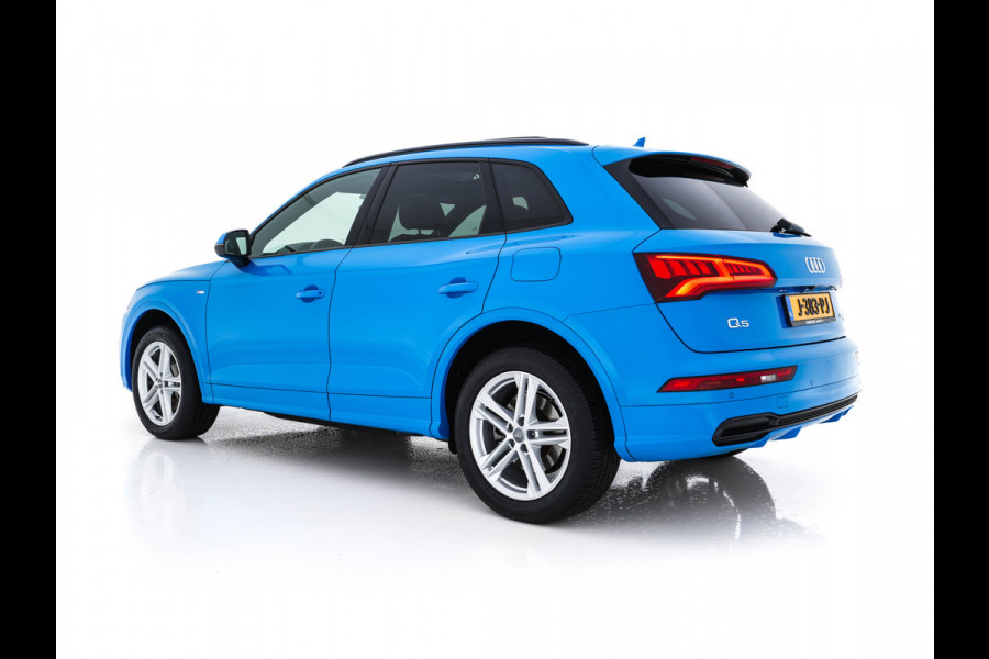 Audi Q5 Audi Q5 50 TFSI e S-Line Black-Edition Quattro Plug-In (INCL-BTW) *PANO | LEATHER-FABRIC | FULL-LED | DIGI-COCKPIT | NAVI-FULLMAP | HEATED-SPORTSEATS | KEYLESS | DAB+ | CAMERA | PRIVACY-GLASS | SHIFT-PADDLES | ECC | AMBIENT-LIGHT | PDC | CRUISE .