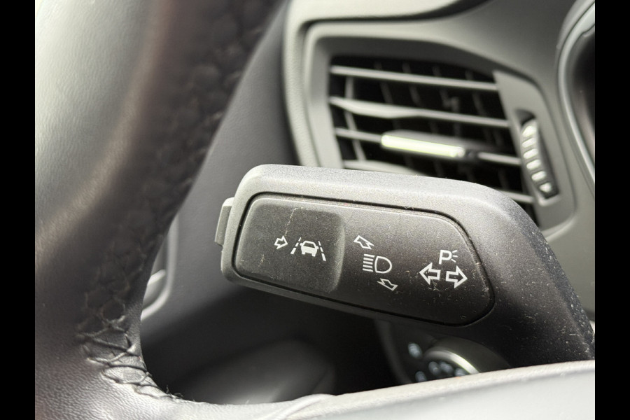 Ford FOCUS Wagon 1.0 EcoBoost Connected | Lane assist | Navigatie | Bluetooth Ford FOCUS Wagon 1.0 EcoBoost Connected | Lane assist | Navigatie | Bluetooth