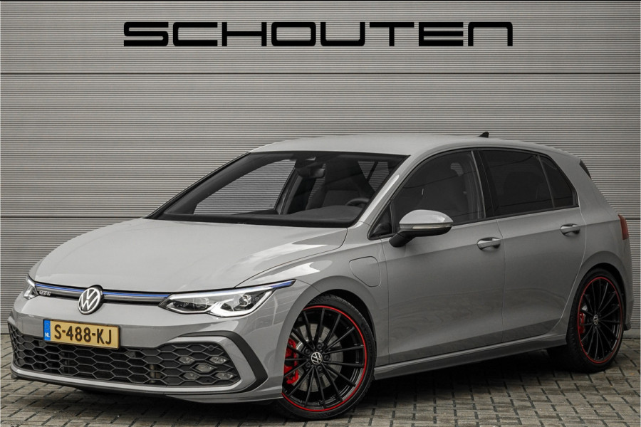 Volkswagen Golf 1.4 eHybrid GTE Black Style IQ Light Trekhaak ACC 19" Volkswagen Golf 1.4 eHybrid GTE Black Style IQ Light Trekhaak ACC 19"
