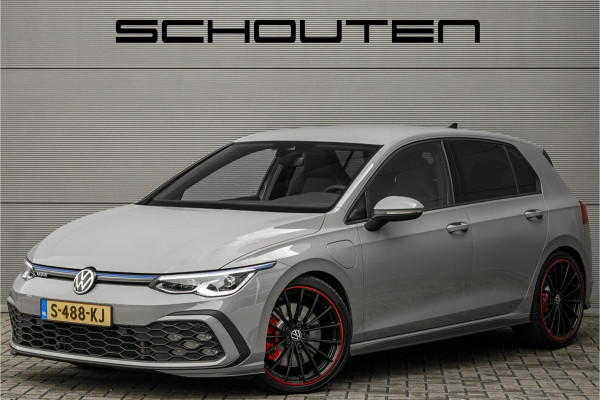 Volkswagen Golf 1.4 eHybrid GTE Black Style IQ Light Trekhaak ACC 19" Volkswagen Golf 1.4 eHybrid GTE Black Style IQ Light Trekhaak ACC 19"