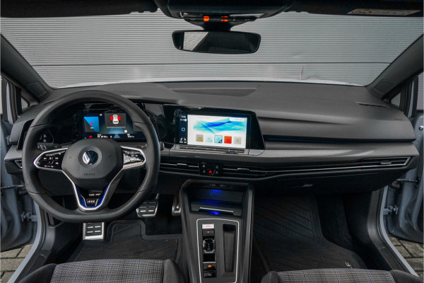 Volkswagen Golf 1.4 eHybrid GTE Black Style IQ Light Trekhaak ACC 19" Volkswagen Golf 1.4 eHybrid GTE Black Style IQ Light Trekhaak ACC 19"