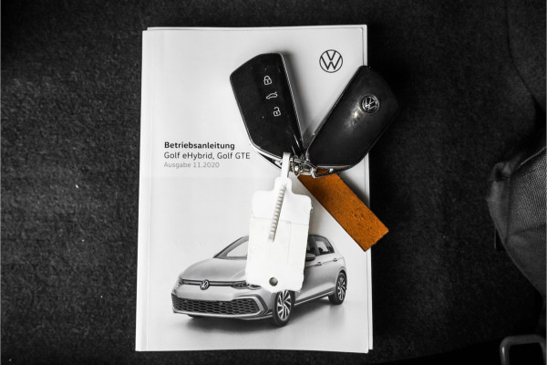 Volkswagen Golf 1.4 eHybrid GTE Black Style IQ Light Trekhaak ACC 19" Volkswagen Golf 1.4 eHybrid GTE Black Style IQ Light Trekhaak ACC 19"