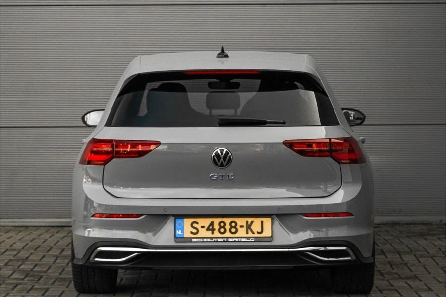 Volkswagen Golf 1.4 eHybrid GTE Black Style IQ Light Trekhaak ACC 19" Volkswagen Golf 1.4 eHybrid GTE Black Style IQ Light Trekhaak ACC 19"