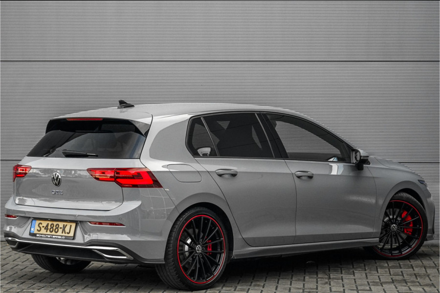 Volkswagen Golf 1.4 eHybrid GTE Black Style IQ Light Trekhaak ACC 19" Volkswagen Golf 1.4 eHybrid GTE Black Style IQ Light Trekhaak ACC 19"