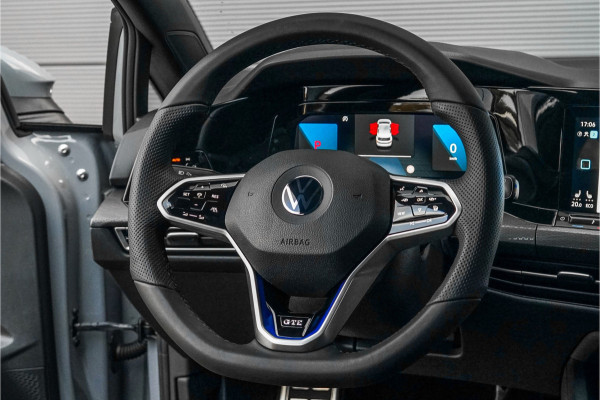 Volkswagen Golf 1.4 eHybrid GTE Black Style IQ Light Trekhaak ACC 19" Volkswagen Golf 1.4 eHybrid GTE Black Style IQ Light Trekhaak ACC 19"
