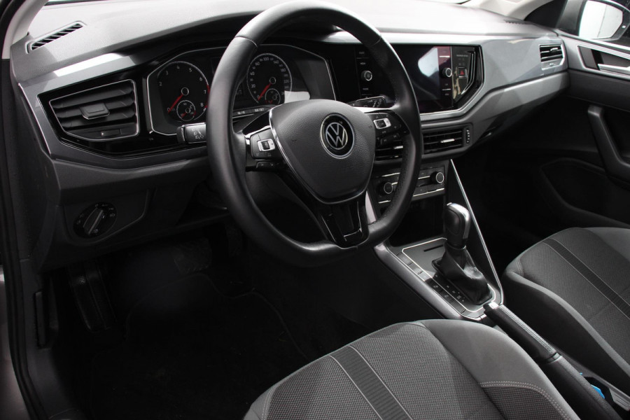 Volkswagen Polo 1.0 TSI 110pk DSG Highline Navigatie Apple Carplay/Android Auto Camera Parkeersensoren Adaptive Cruise Control