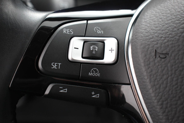 Volkswagen Polo 1.0 TSI 110pk DSG Highline Navigatie Apple Carplay/Android Auto Camera Parkeersensoren Adaptive Cruise Control