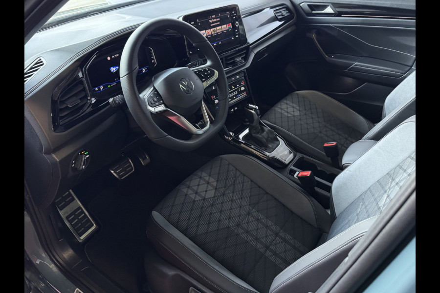 Volkswagen T-Roc 1.5 TSI 150PK R-LINE PANORAMA BLACKLINE EVO IQ LIGHT ALCANTARA ELEK.KLEP CARPLAY STOEL/STUUR VERW. 18"LMV VIR.COCKPIT 07/2025 "Volkswagen rijden begint bij Topautos.nl – 75 topmodellen direct op voorraad!"