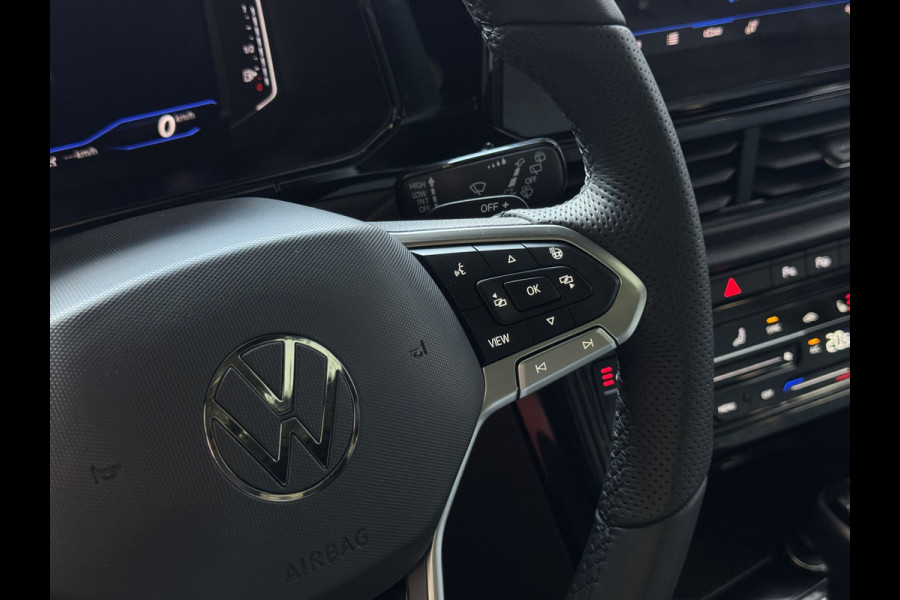 Volkswagen T-Roc 1.5 TSI 150PK R-LINE PANORAMA BLACKLINE EVO IQ LIGHT ALCANTARA ELEK.KLEP CARPLAY STOEL/STUUR VERW. 18"LMV VIR.COCKPIT 07/2025 "Volkswagen rijden begint bij Topautos.nl – 75 topmodellen direct op voorraad!"