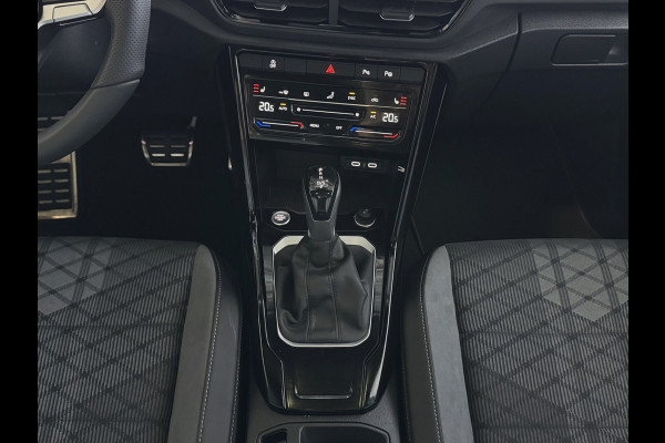 Volkswagen T-Roc 1.5 TSI 150PK R-LINE PANORAMA BLACKLINE EVO IQ LIGHT ALCANTARA ELEK.KLEP CARPLAY STOEL/STUUR VERW. 18"LMV VIR.COCKPIT 07/2025 "Volkswagen rijden begint bij Topautos.nl – 75 topmodellen direct op voorraad!"