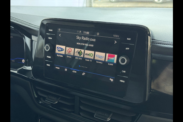 Volkswagen T-Roc 1.5 TSI 150PK R-LINE PANORAMA BLACKLINE EVO IQ LIGHT ALCANTARA ELEK.KLEP CARPLAY STOEL/STUUR VERW. 18"LMV VIR.COCKPIT 07/2025 "Volkswagen rijden begint bij Topautos.nl – 75 topmodellen direct op voorraad!"