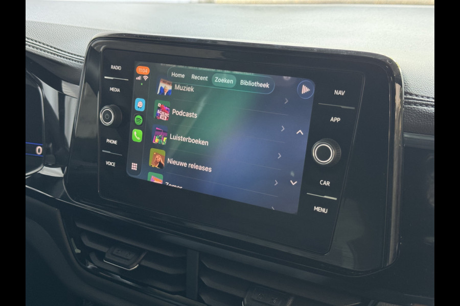 Volkswagen T-Roc 1.5 TSI 150PK R-LINE PANORAMA BLACKLINE EVO IQ LIGHT ALCANTARA ELEK.KLEP CARPLAY STOEL/STUUR VERW. 18"LMV VIR.COCKPIT 07/2025 "Volkswagen rijden begint bij Topautos.nl – 75 topmodellen direct op voorraad!"