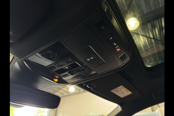 Volkswagen T-Roc 1.5 TSI 150PK R-LINE PANORAMA BLACKLINE EVO IQ LIGHT ALCANTARA ELEK.KLEP CARPLAY STOEL/STUUR VERW. 18"LMV VIR.COCKPIT 07/2025 "Volkswagen rijden begint bij Topautos.nl – 75 topmodellen direct op voorraad!"