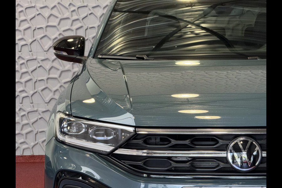 Volkswagen T-Roc 1.5 TSI 150PK R-LINE PANORAMA BLACKLINE EVO IQ LIGHT ALCANTARA ELEK.KLEP CARPLAY STOEL/STUUR VERW. 18"LMV VIR.COCKPIT 07/2025 "Volkswagen rijden begint bij Topautos.nl – 75 topmodellen direct op voorraad!"
