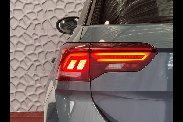 Volkswagen T-Roc 1.5 TSI 150PK R-LINE PANORAMA BLACKLINE EVO IQ LIGHT ALCANTARA ELEK.KLEP CARPLAY STOEL/STUUR VERW. 18"LMV VIR.COCKPIT 07/2025 "Volkswagen rijden begint bij Topautos.nl – 75 topmodellen direct op voorraad!"