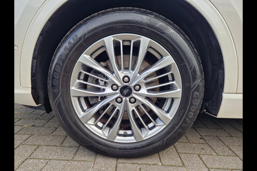 Ford Kuga 2.5 PHEV 225Pk AUT Vignale /Pano /leer /B&O Ford Kuga 2.5 PHEV 225Pk AUT Vignale /Pano /leer /B&O