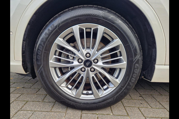 Ford Kuga 2.5 PHEV 225Pk AUT Vignale /Pano /leer /B&O Ford Kuga 2.5 PHEV 225Pk AUT Vignale /Pano /leer /B&O