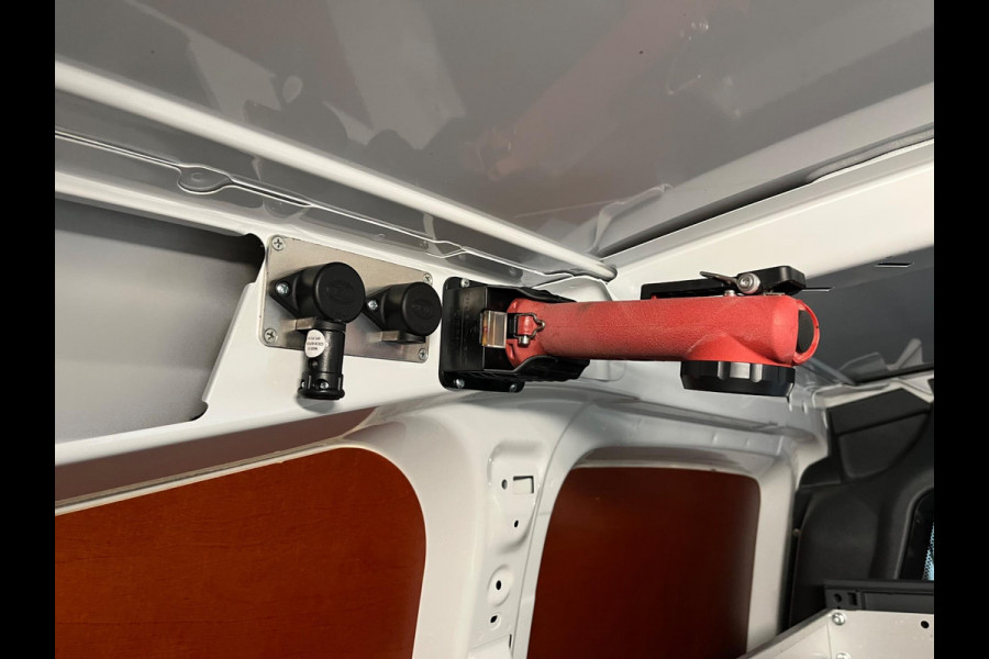 Citroën Berlingo AUTOMAAT SERVICEWAGEN 1.6 BlueHDI 100PK euro6 S&S, Bott kast, V230 Omvormer, Standkachel, Trekhaak, RIJKLAARPRIJS Citroën Berlingo AUTOMAAT SERVICEWAGEN 1.6 BlueHDI 100PK euro6 S&S, Bott kast, V230 Omvormer, Standkachel, Trekhaak, RIJKLAARPRIJS