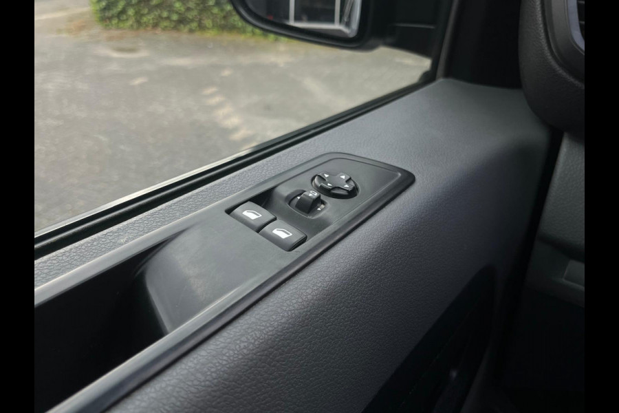 Peugeot Expert 2.0 BlueHDI 120 Premium, Automaat, CarPlay, 360 Camera, Cruise, NAP Peugeot Expert 2.0 BlueHDI 120 Premium, Automaat, CarPlay, 360 Camera, Cruise, NAP