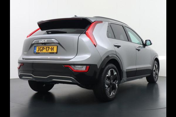 Kia Niro EV E-Niro AIR VAN: €43.900,- VOOR: €35.440,- UW EINDEJAARSVOORDEEL: €8.460,-| 64kWh BETREFT NIEUWE AUTO! | KIA GARANTIE VOLLEDIG | ELECTR BEST. STOEL | DODE HOEK | ETC.