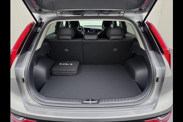 Kia Niro EV E-Niro AIR VAN: €43.900,- VOOR: €35.440,- UW EINDEJAARSVOORDEEL: €8.460,-| 64kWh BETREFT NIEUWE AUTO! | KIA GARANTIE VOLLEDIG | ELECTR BEST. STOEL | DODE HOEK | ETC.