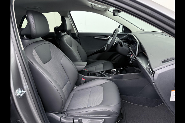 Kia Niro EV E-Niro AIR VAN: €43.900,- VOOR: €35.440,- UW EINDEJAARSVOORDEEL: €8.460,-| 64kWh BETREFT NIEUWE AUTO! | KIA GARANTIE VOLLEDIG | ELECTR BEST. STOEL | DODE HOEK | ETC.