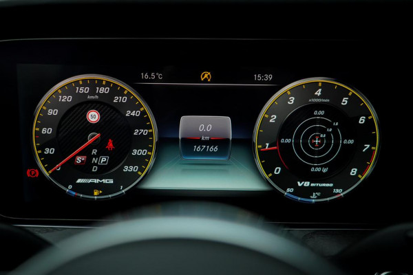 Mercedes-Benz E-Klasse AMG 63 S 4M / Dak / Kuipstoelen / Stoelverwarming / Memory / Distronic Mercedes-Benz E-Klasse AMG 63 S 4M / Dak / Kuipstoelen / Stoelverwarming / Memory / Distronic