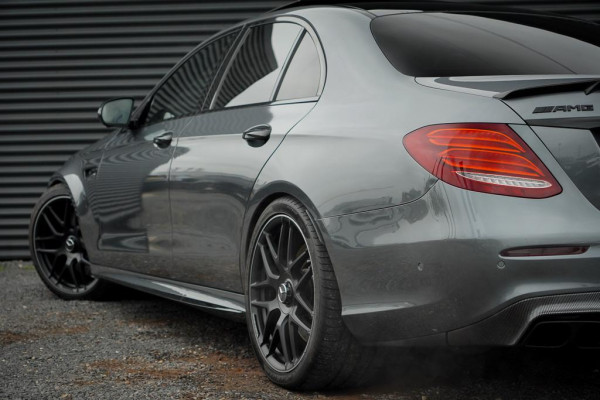 Mercedes-Benz E-Klasse AMG 63 S 4M / Dak / Kuipstoelen / Stoelverwarming / Memory / Distronic Mercedes-Benz E-Klasse AMG 63 S 4M / Dak / Kuipstoelen / Stoelverwarming / Memory / Distronic