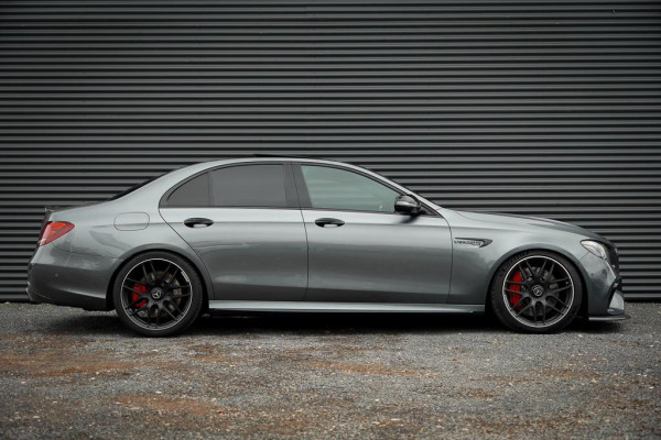 Mercedes-Benz E-Klasse AMG 63 S 4M / Dak / Kuipstoelen / Stoelverwarming / Memory / Distronic Mercedes-Benz E-Klasse AMG 63 S 4M / Dak / Kuipstoelen / Stoelverwarming / Memory / Distronic