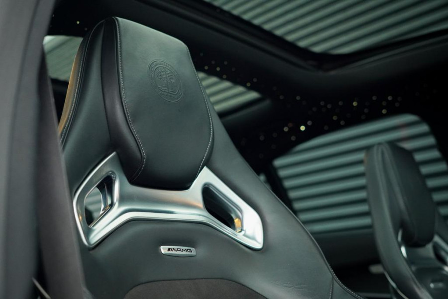 Mercedes-Benz E-Klasse AMG 63 S 4M / Dak / Kuipstoelen / Stoelverwarming / Memory / Distronic Mercedes-Benz E-Klasse AMG 63 S 4M / Dak / Kuipstoelen / Stoelverwarming / Memory / Distronic