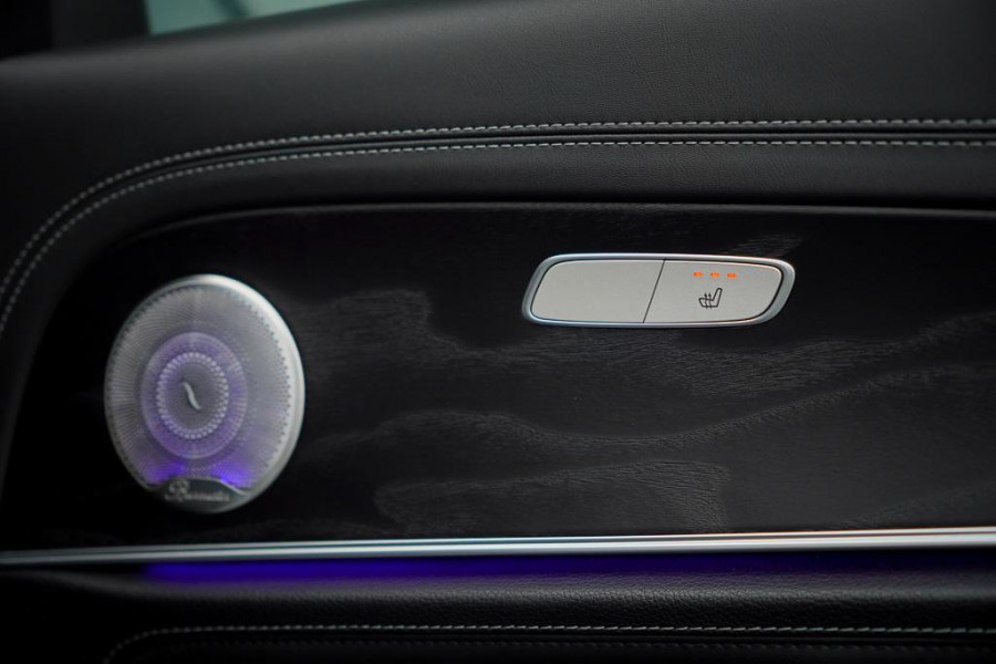 Mercedes-Benz E-Klasse AMG 63 S 4M / Dak / Kuipstoelen / Stoelverwarming / Memory / Distronic Mercedes-Benz E-Klasse AMG 63 S 4M / Dak / Kuipstoelen / Stoelverwarming / Memory / Distronic