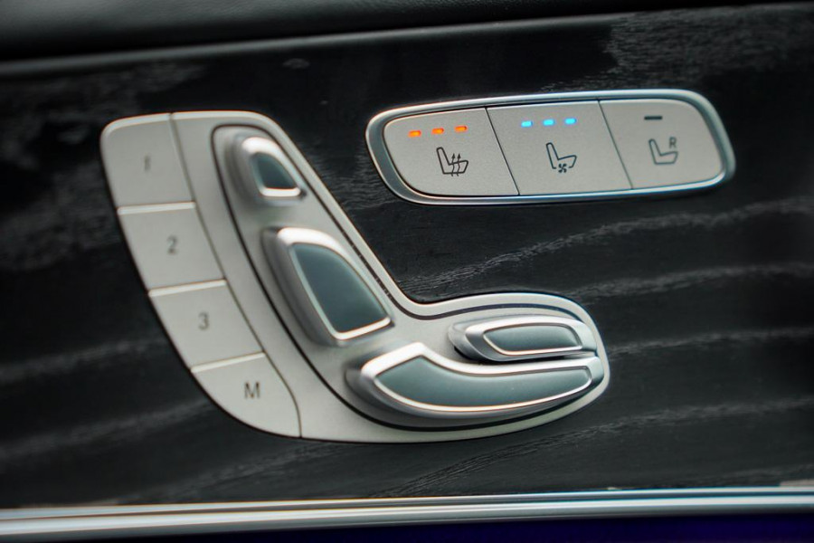 Mercedes-Benz E-Klasse AMG 63 S 4M / Dak / Kuipstoelen / Stoelverwarming / Memory / Distronic Mercedes-Benz E-Klasse AMG 63 S 4M / Dak / Kuipstoelen / Stoelverwarming / Memory / Distronic