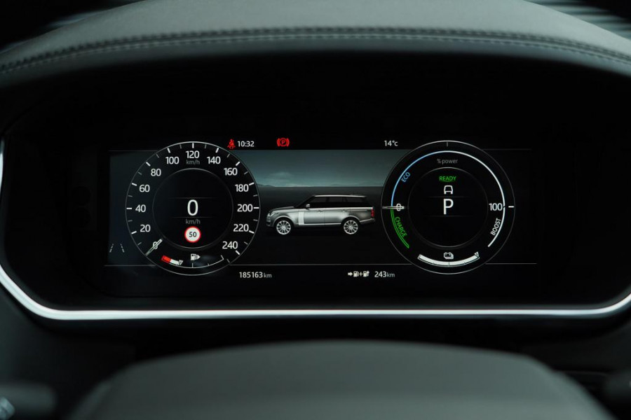 Land Rover Range Rover 2.0 P400e Vogue / Pano / Trekhaak / Meridian / Stoelventilatie