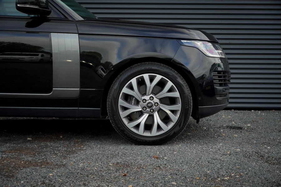 Land Rover Range Rover 2.0 P400e Vogue / Pano / Trekhaak / Meridian / Stoelventilatie