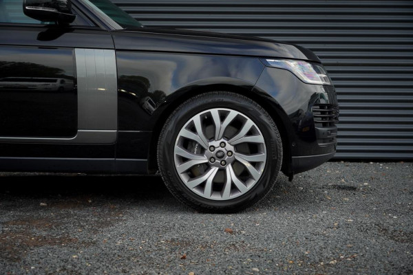 Land Rover Range Rover 2.0 P400e Vogue / Pano / Trekhaak / Meridian / Stoelventilatie