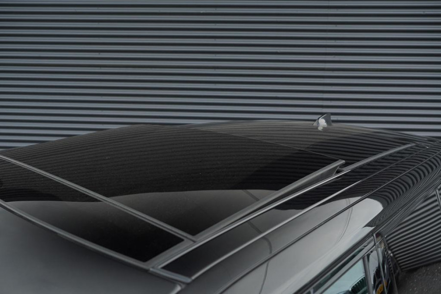 Land Rover Range Rover 2.0 P400e Vogue / Pano / Trekhaak / Meridian / Stoelventilatie
