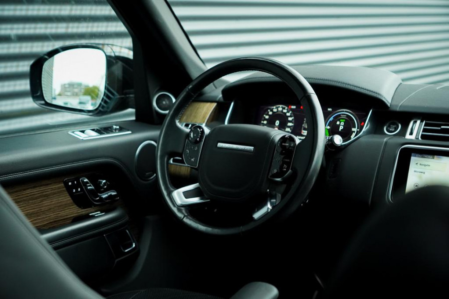 Land Rover Range Rover 2.0 P400e Vogue / Pano / Trekhaak / Meridian / Stoelventilatie