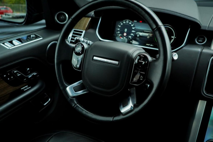 Land Rover Range Rover 2.0 P400e Vogue / Pano / Trekhaak / Meridian / Stoelventilatie